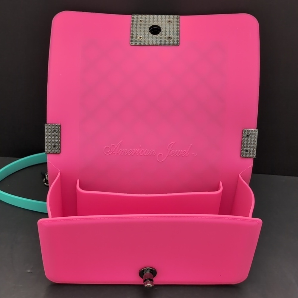 American Jewel Girls Pink Quilted Gummy Shoulder Bag with Chain Link Strap. - Picture 8 of 15